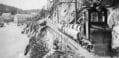JERNBANE: Skotfoss Bruks jernbane ble åpnet i 1892. Det var Skandinavias første elektriske jernbane. Sporene gikk inn i fabrikken, og banen ble blant annet brukt til å frakte papir ned til utskipningen på Røråsen.